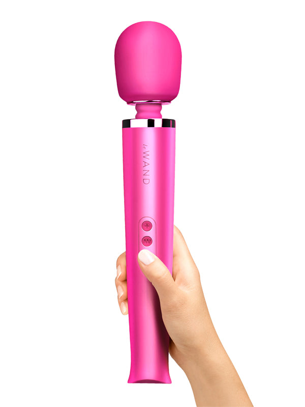 Le Wand Rechargeable Body Massager Magenta