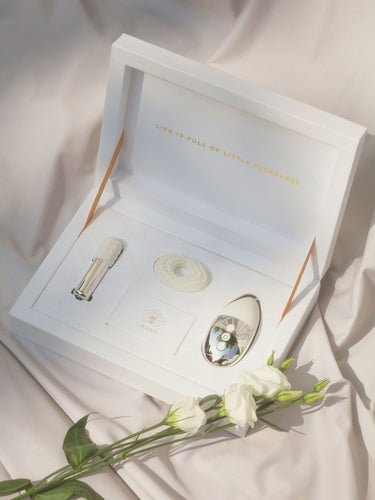 Le Wand Little Pleasures Collection